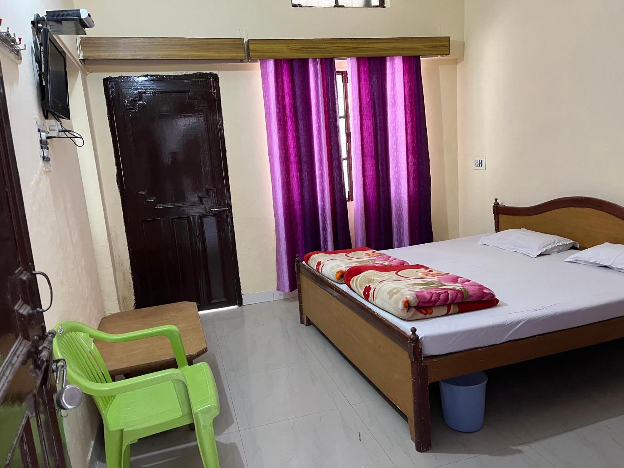 Hotel Jagat Raj, Sitapur Sitapur  エクステリア 写真